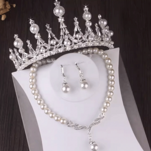 Pearl and Rhinestone Crown Accessories